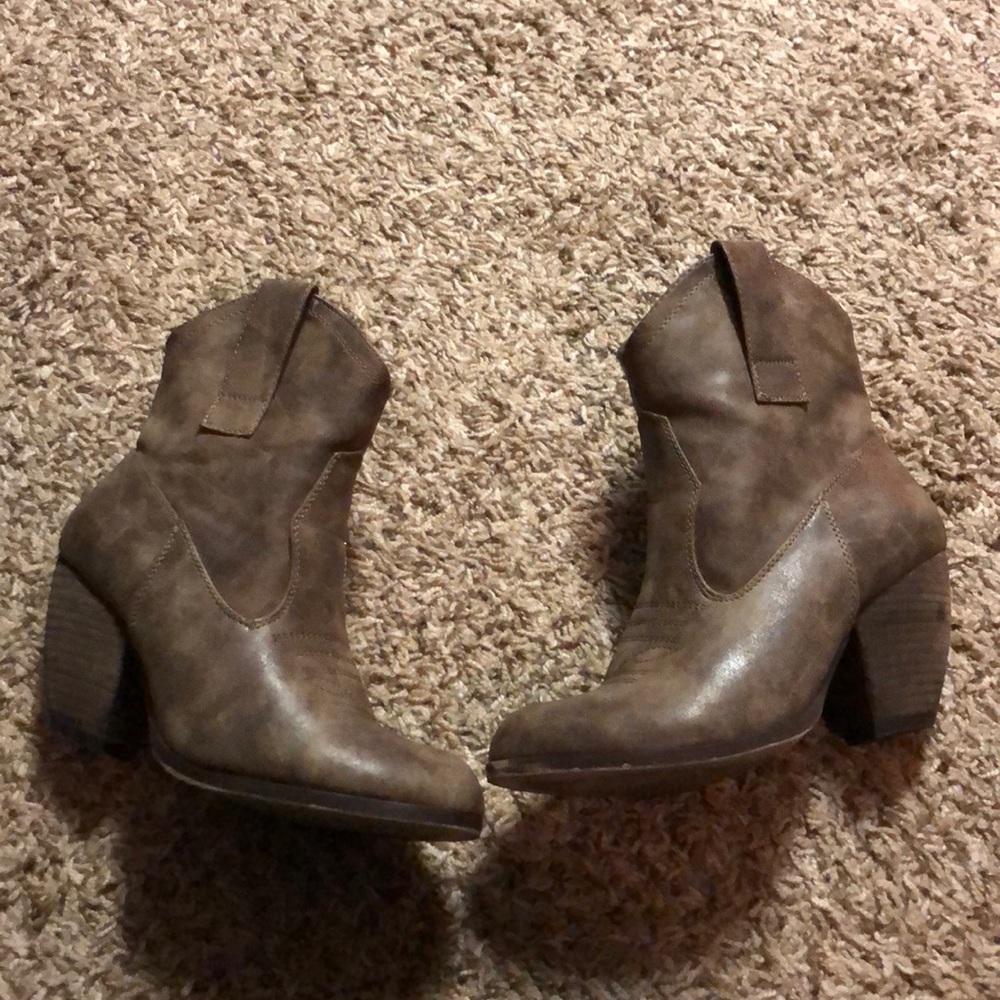 Booties - Picture 3 of 4